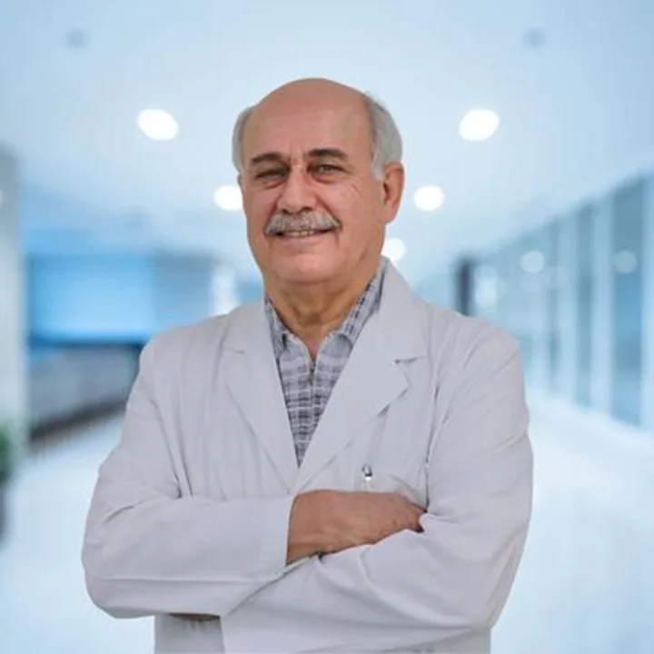 Dr. Munir Silwadi, Specialist Prosthodontist and Implantologist