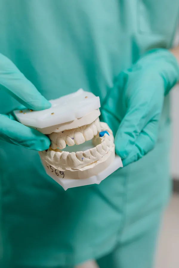 Prosthodontics and implantology